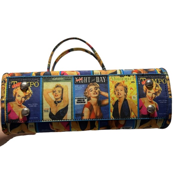 Marilyn Monroe Purse with Metal feet - Picture 3 of 3